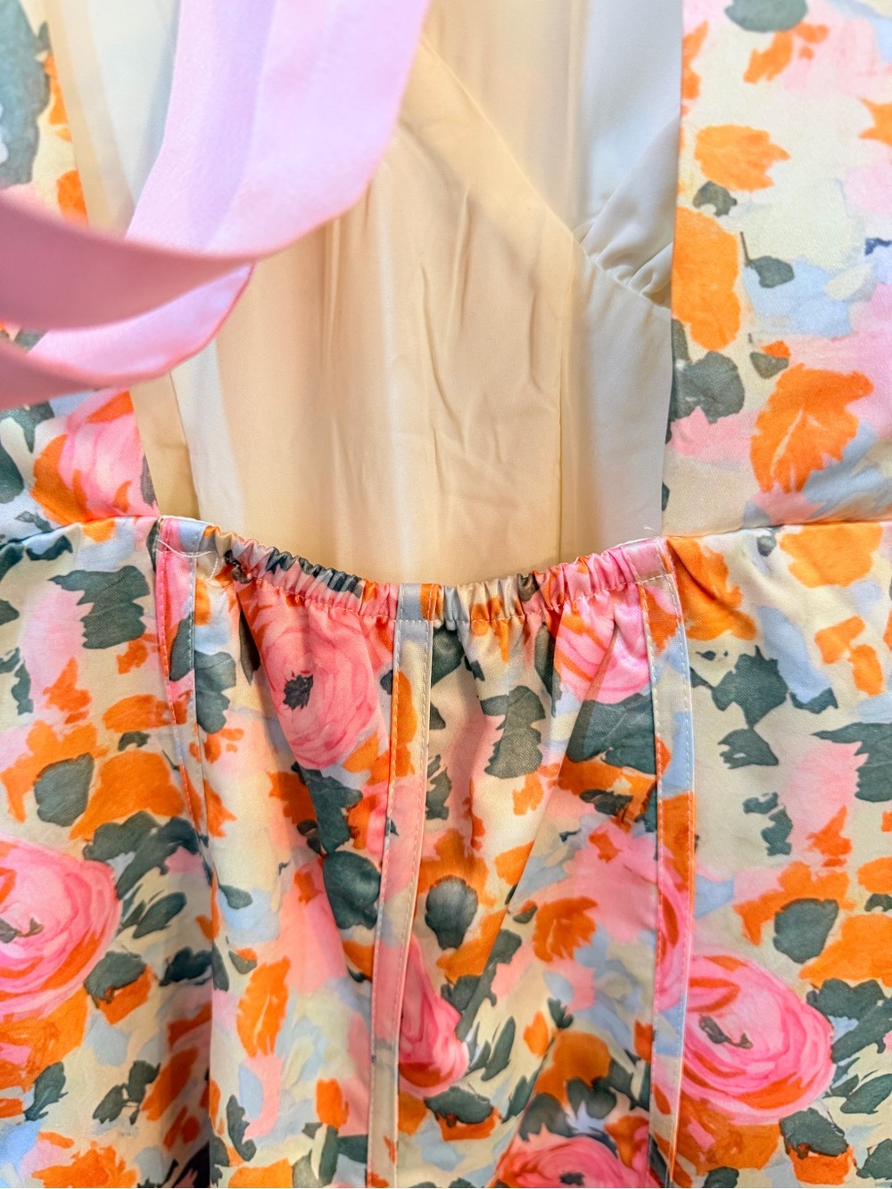 Beautiful Floral Maxi Dress With Puff Sleeves And A Bow Detail NWT - Picture 5 of 8